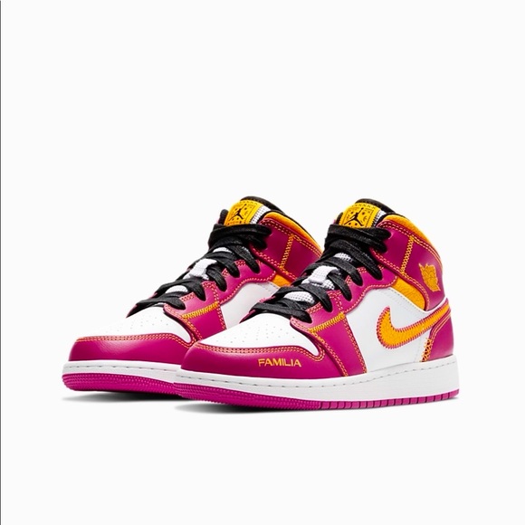 Nike Air Jordan 1 Mid "Dia De Muertos - Picture 3 of 6